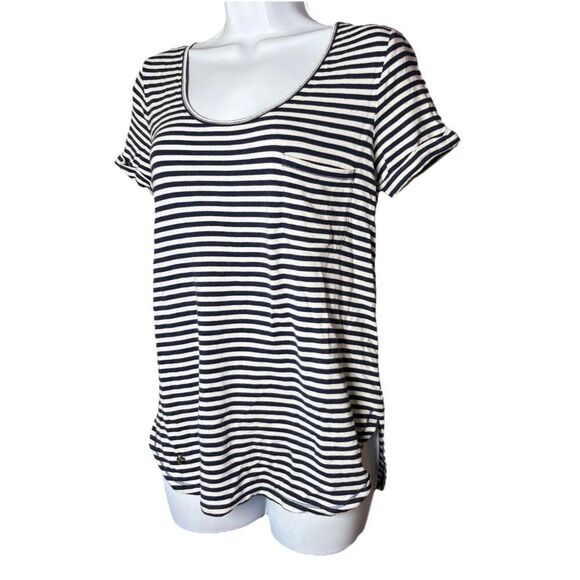 Lilly Pulitzer Luxletic Kerah Lounge Tee Women’s Size XS Blue White Striped - Picture 3 of 12